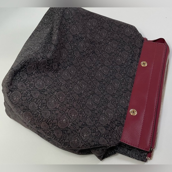 Burgundy Leather Bucket Bag with Adjustable Straps & Removable Lining EUC - Picture 5 of 11